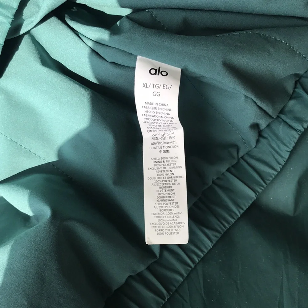 Alo Latitude Light Weight 1/2 Zip Pullover Jacket, Winter Ivy - Picture 16 of 16